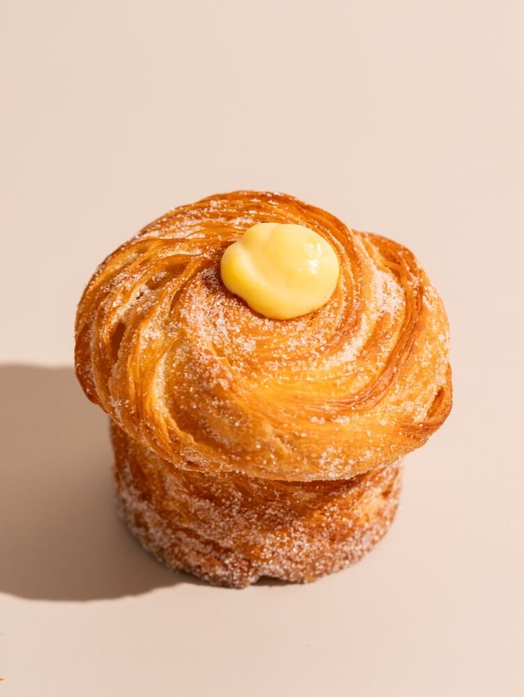 Breadko cruffin with pastry cream